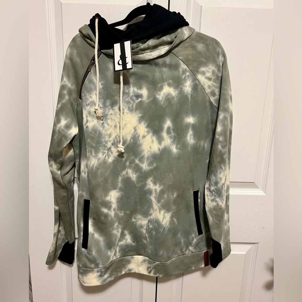 NWT Ampersand Ave Doublehood XXL